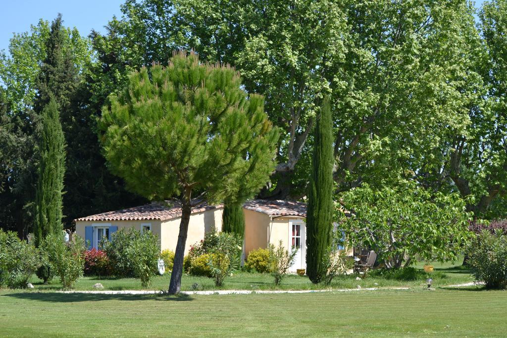 Domaine De Fontbelle Bed and Breakfast Graveson Eksteriør billede